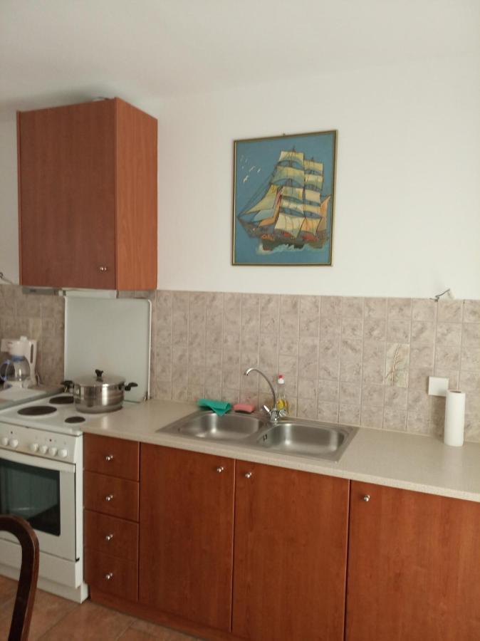 Studio With Tenis Court And Mini Basket Apartman Éjo Kültér fotó